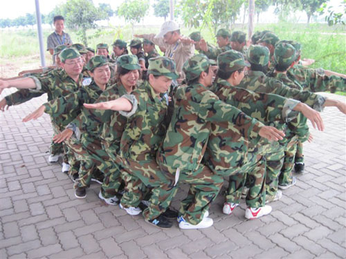 東莞拓展訓(xùn)練-石排皓輝塑膠拓展訓(xùn)練營(yíng)(二期)